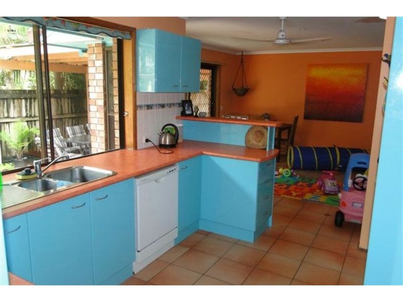 16 Yerranya Row, Coolum Beach QLD 4573