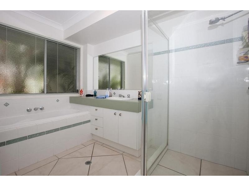 13 Greenside Court, Peregian Springs QLD 4573
