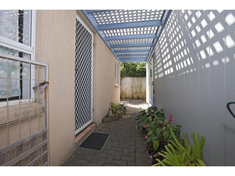 2/23 Ramilles Street, Mount Coolum QLD 4573