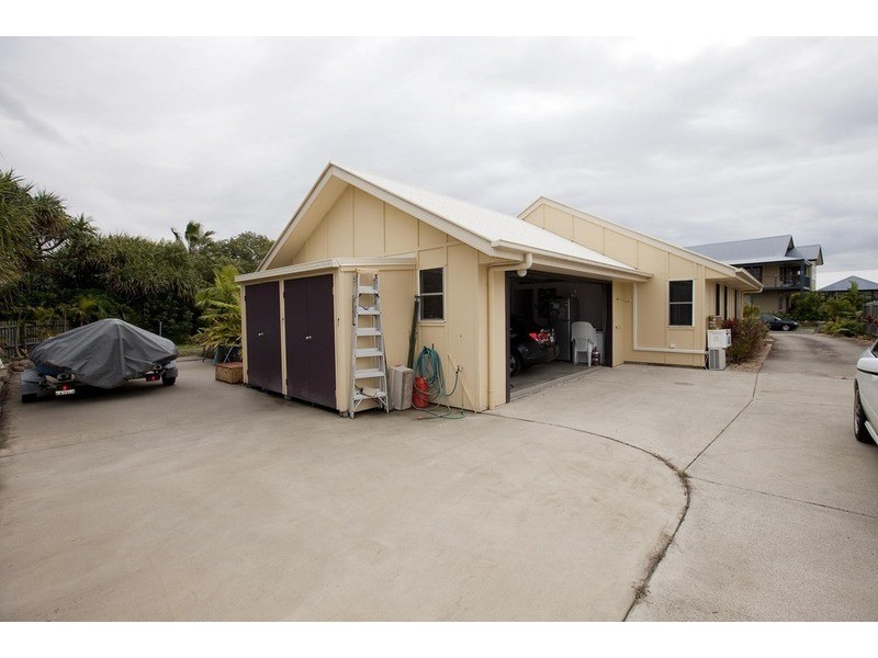 35 Lakedrive Crescent, Marcoola QLD 4564