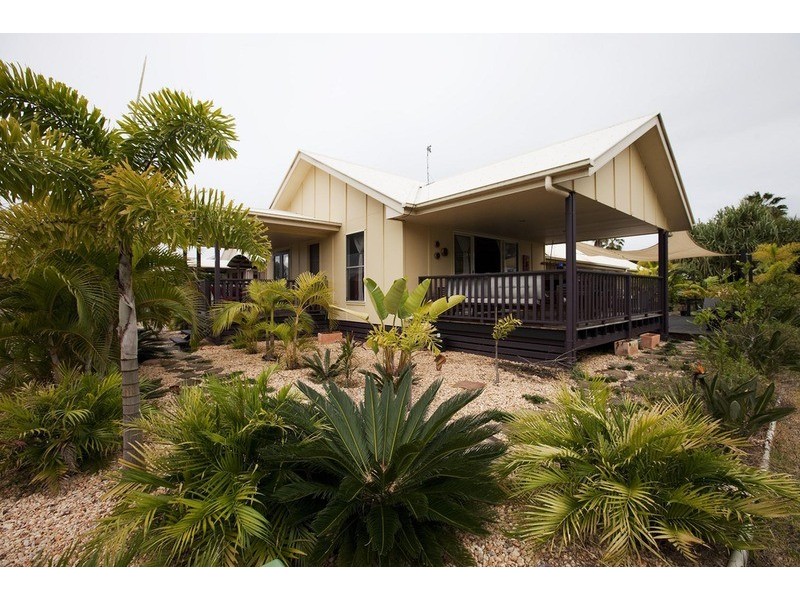 35 Lakedrive Crescent, Marcoola QLD 4564