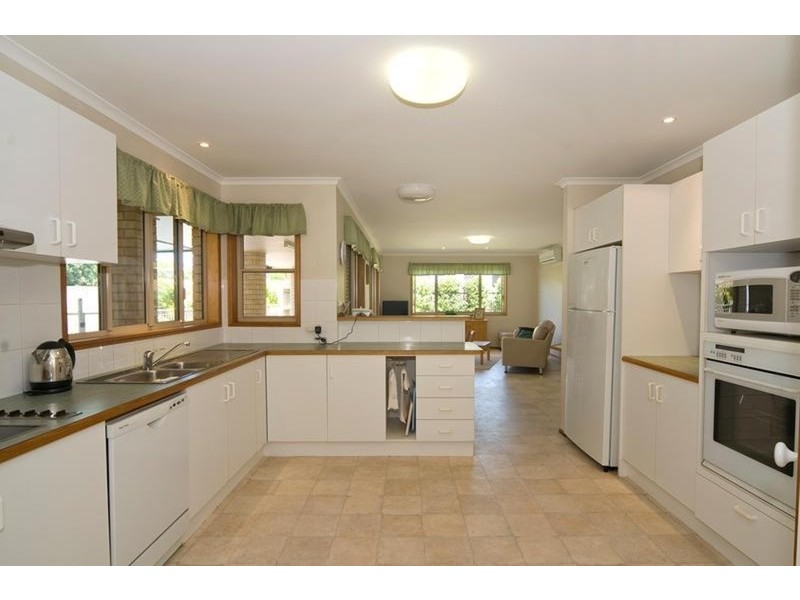 8 Kallatina Court, Mount Coolum QLD 4573