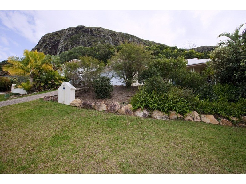 12 Dharalee Court, Mount Coolum QLD 4573
