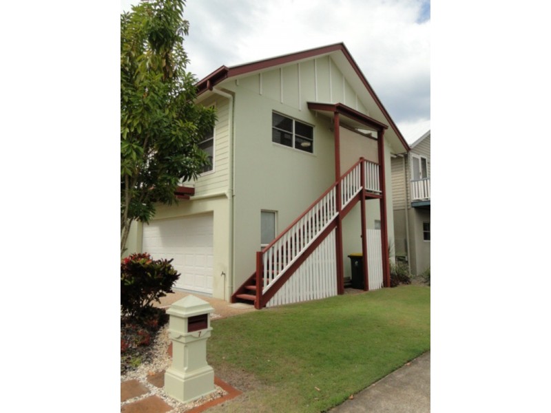 7b Lakedrive Crescent, Marcoola QLD 4564