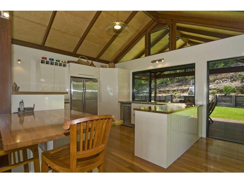 27 Ocean Vista Drive, Maroochy River QLD 4561