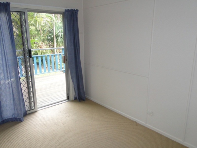 1574 David Low Way, Point Arkwright QLD 4573