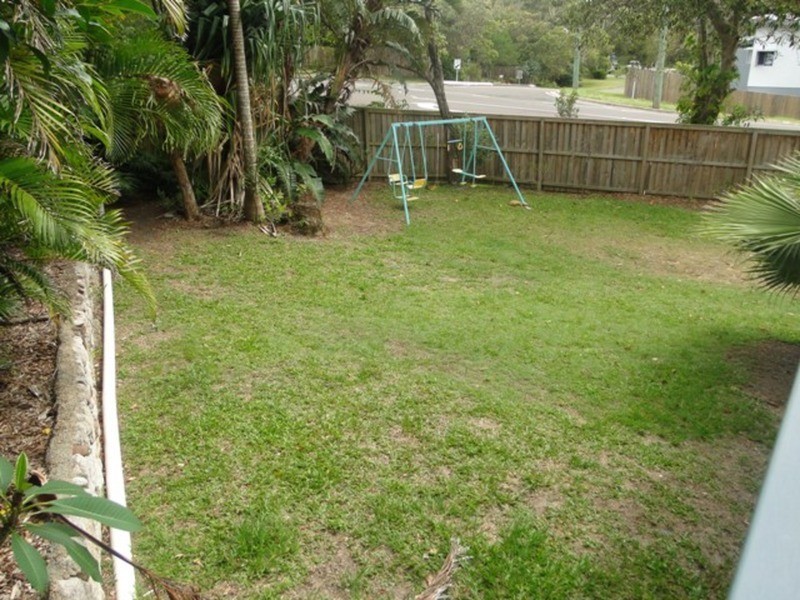 1574 David Low Way, Point Arkwright QLD 4573
