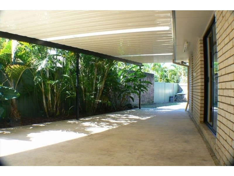 2 First Avenue, Marcoola QLD 4564