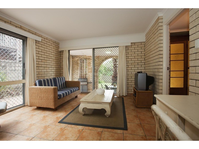 1542 David Low Way, Point Arkwright QLD 4573