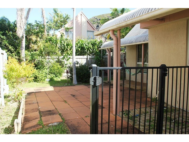 1/6 Quinn Court, Mount Coolum QLD 4573