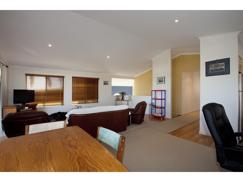 1 Baratook Crescent, Mount Coolum QLD 4573