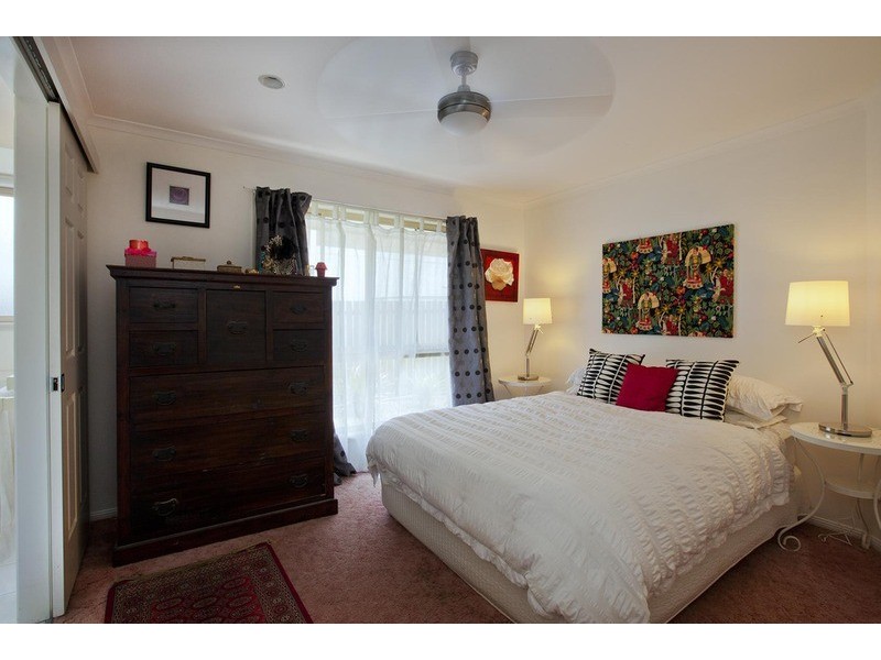 2/38 Jarnahill Drive, Mount Coolum QLD 4573