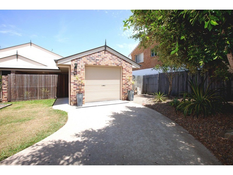 2/38 Jarnahill Drive, Mount Coolum QLD 4573