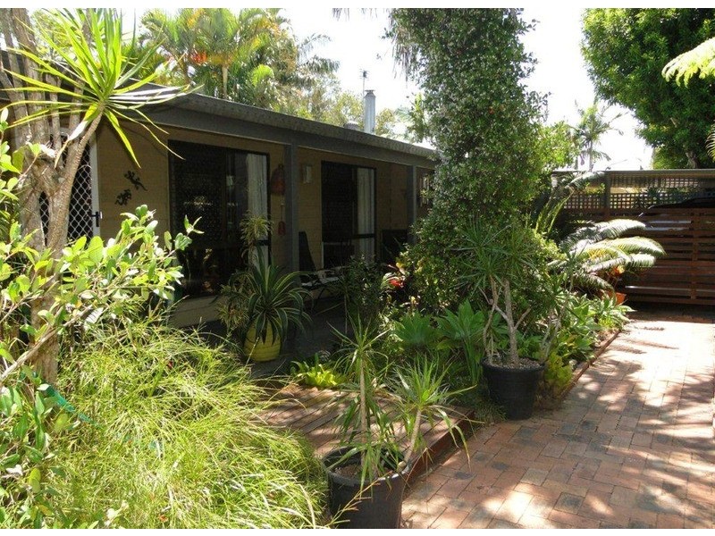 11 Yango  Street, Pacific Paradise QLD 4564