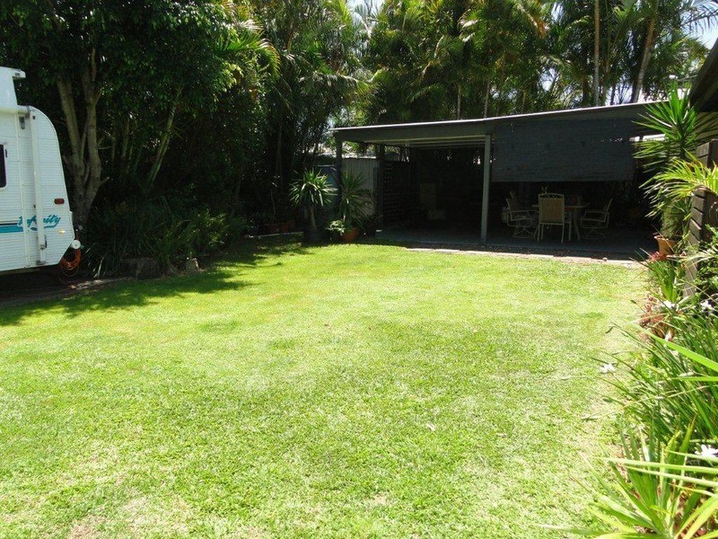 11 Yango  Street, Pacific Paradise QLD 4564