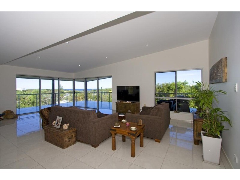 9A Wunnunga Crescent, Yaroomba QLD 4573