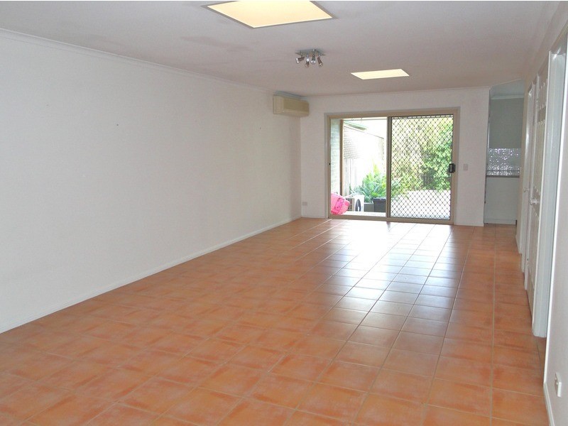 2/38 Jarnahill  Drive, Mount Coolum QLD 4573