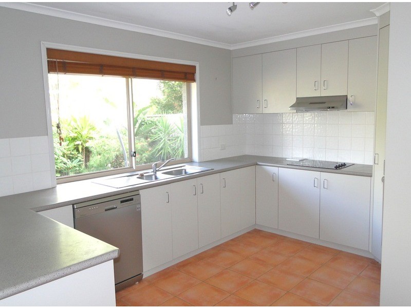 2/38 Jarnahill  Drive, Mount Coolum QLD 4573