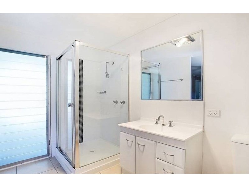 2 Yinneburra  Street, Yaroomba QLD 4573