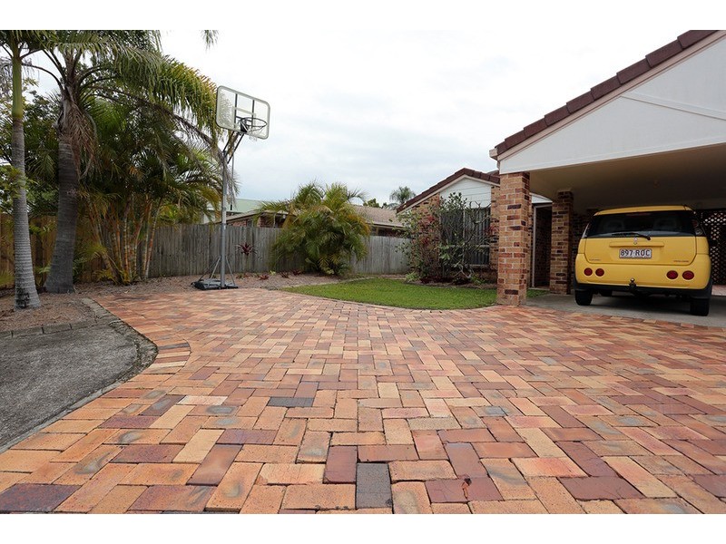 1/27 Jarnahill Drive, Mount Coolum QLD 4573