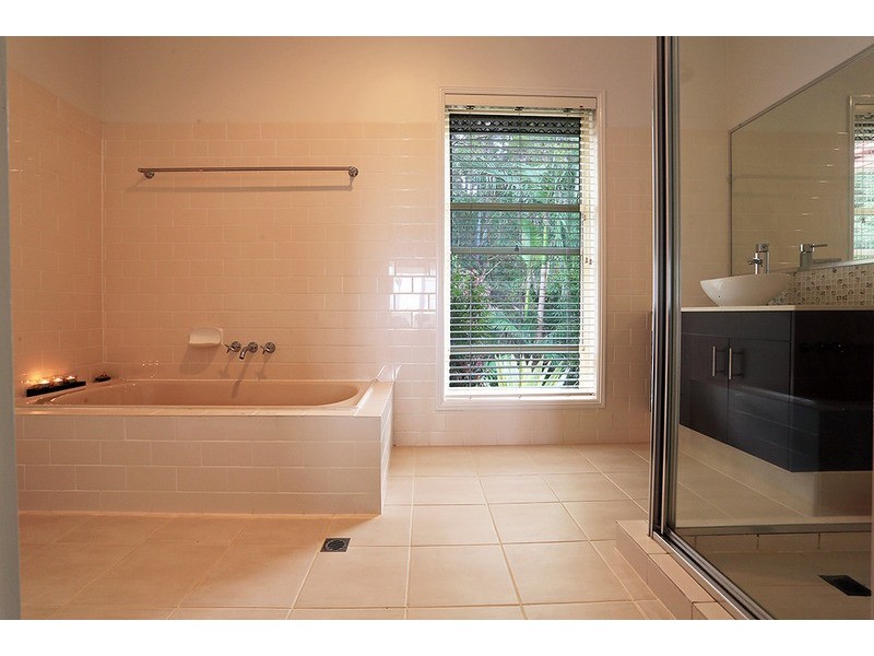 6 Century  Court, Mount Coolum QLD 4573