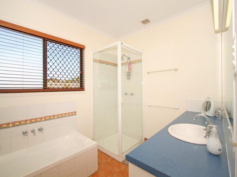 7/1890 David Low  Way, Coolum Beach QLD 4573