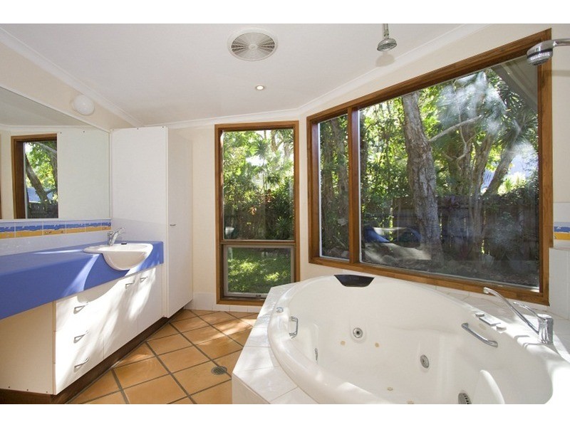 8 Palm Avenue, Coolum Beach QLD 4573