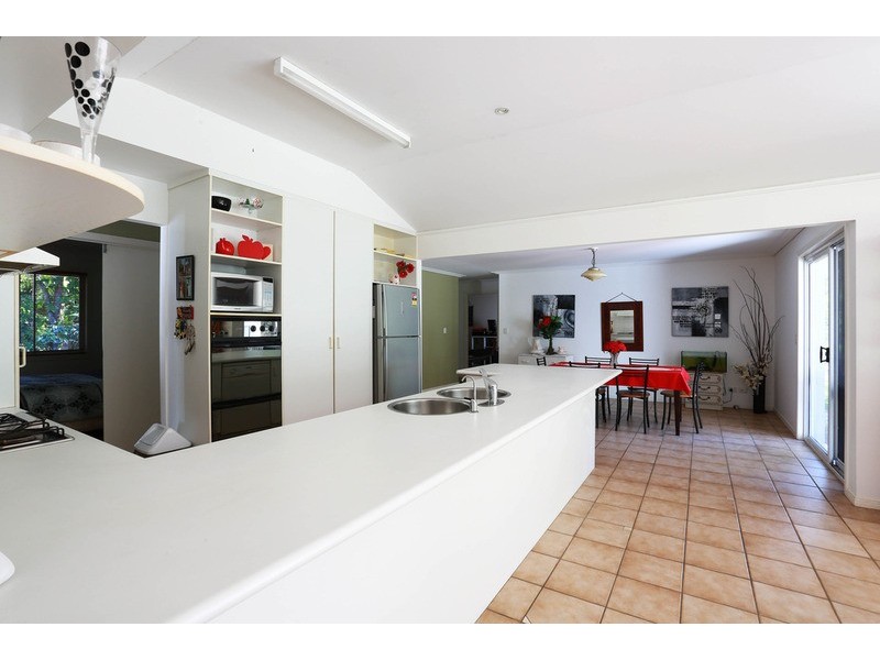 98 Nojoor Road, Mudjimba QLD 4564