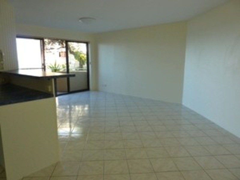 2/1682  David Low  Way, Coolum Beach QLD 4573