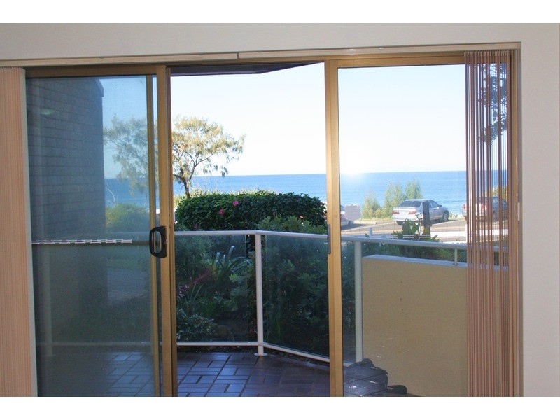 2/1682  David Low  Way, Coolum Beach QLD 4573