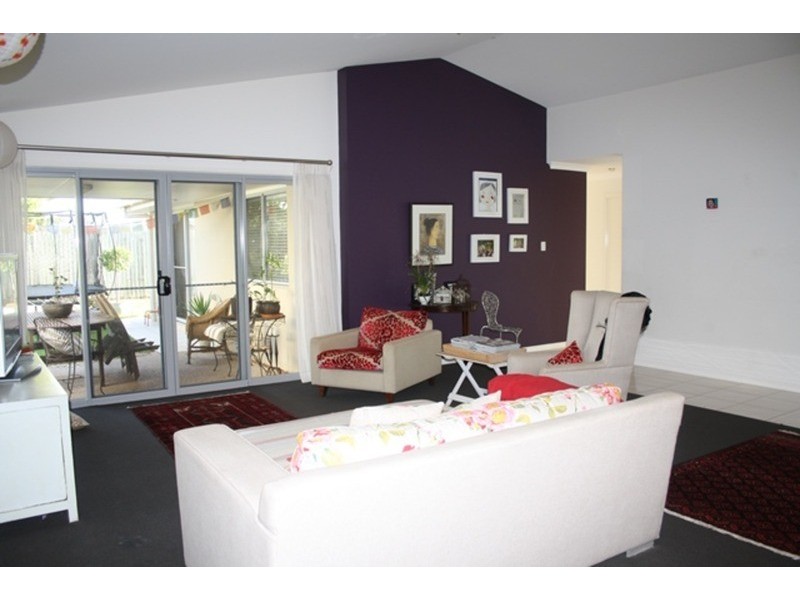 132 The Avenue, Peregian Springs QLD 4573