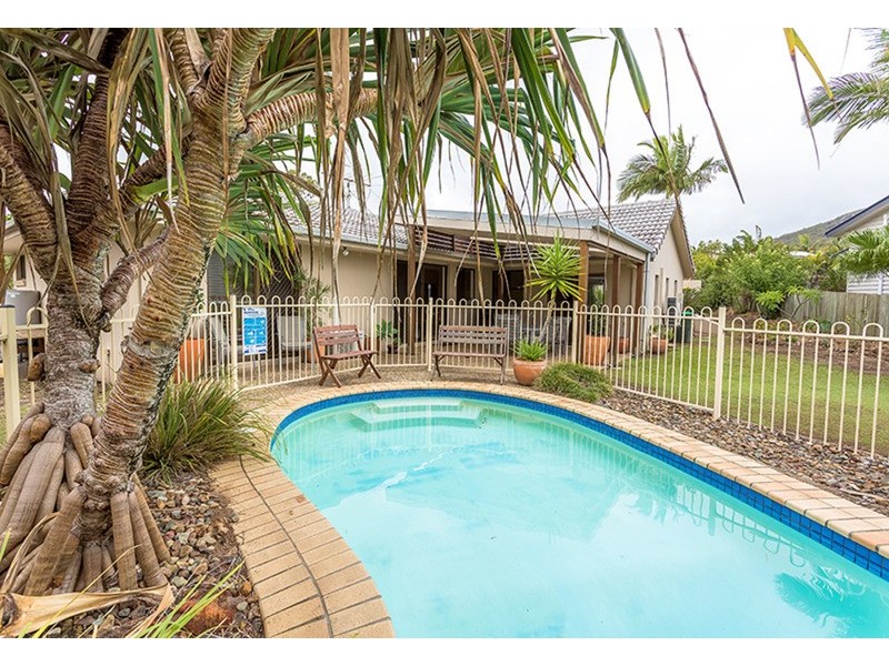 4 Baratook Crescent, Mount Coolum QLD 4573