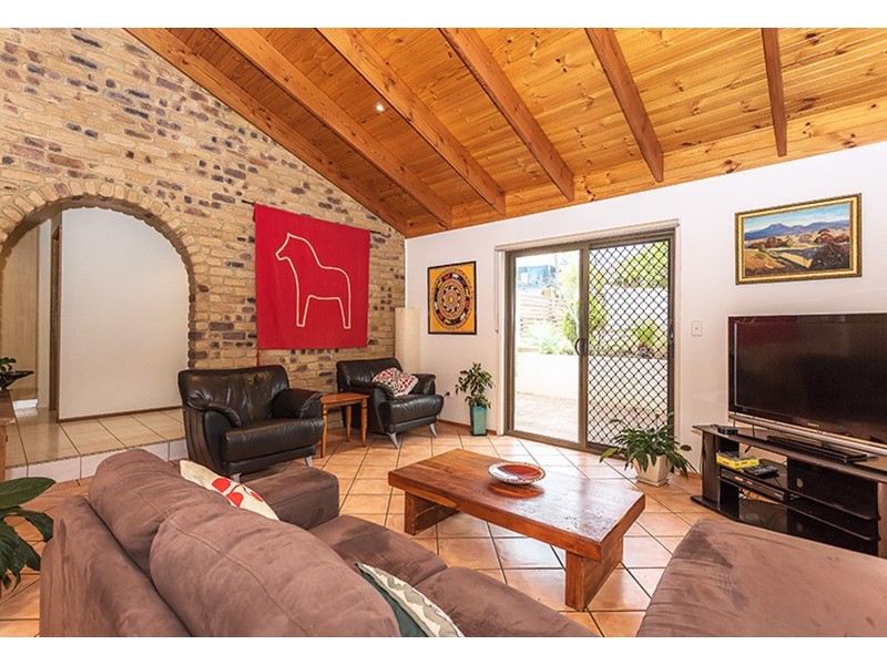 4 Baratook Crescent, Mount Coolum QLD 4573