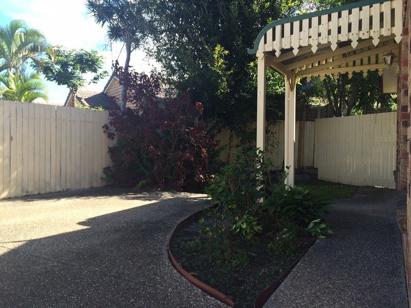 1/29 Jarnahill  Drive, Mount Coolum QLD 4573