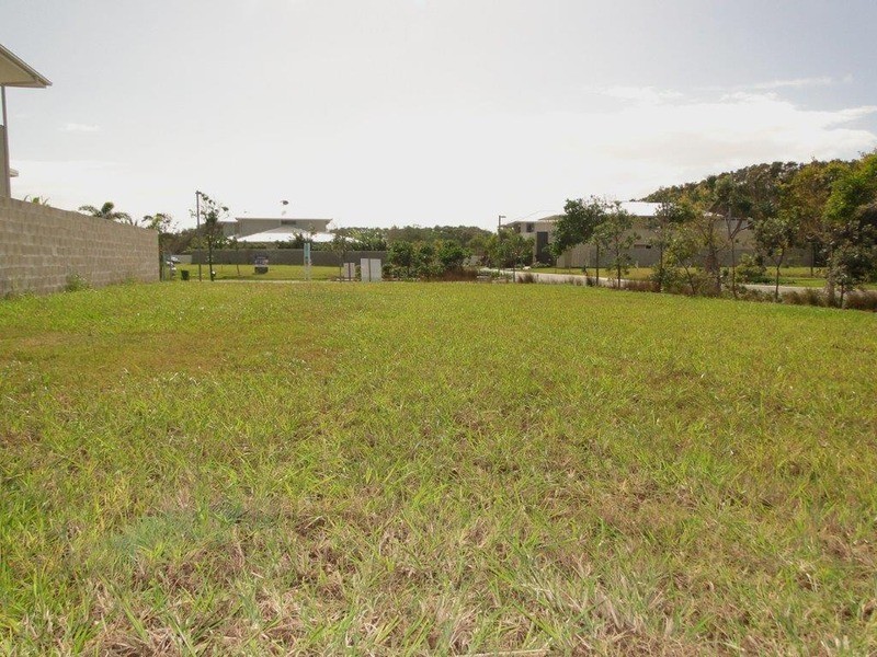 12 Waimea Bay Road, Yaroomba QLD 4573