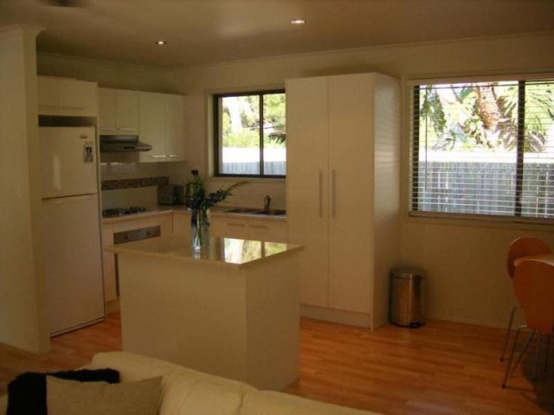 8 Lagoda Drive, Mount Coolum QLD 4573