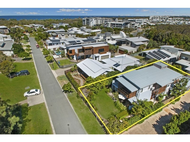 10 Boardrider Crescent, Mount Coolum QLD 4573