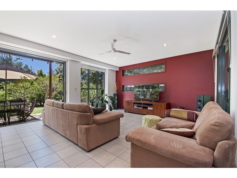 10 Boardrider Crescent, Mount Coolum QLD 4573