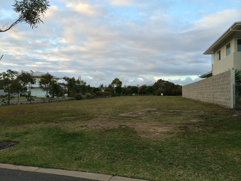 12 Waimea Bay Road, Yaroomba QLD 4573