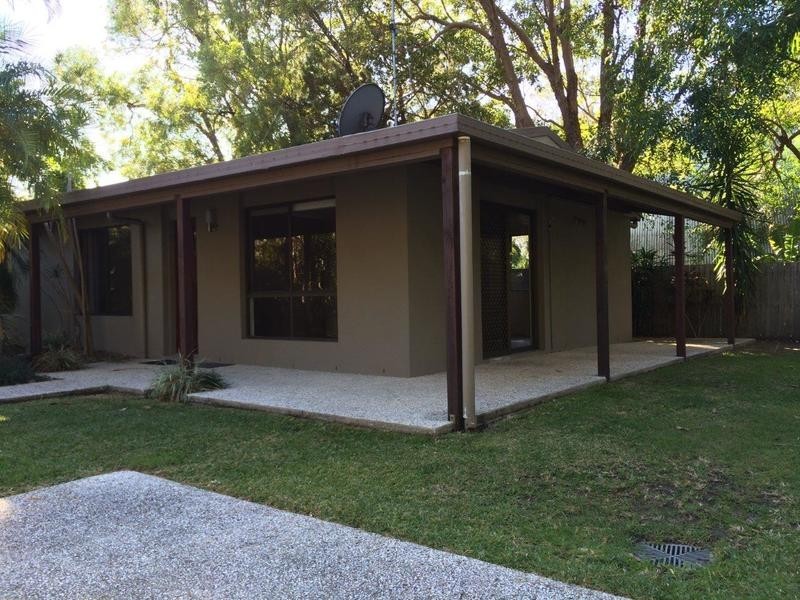8 Lagoda Drive, Mount Coolum QLD 4573