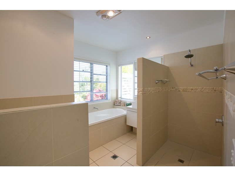 16 Dharalee Court, Mount Coolum QLD 4573