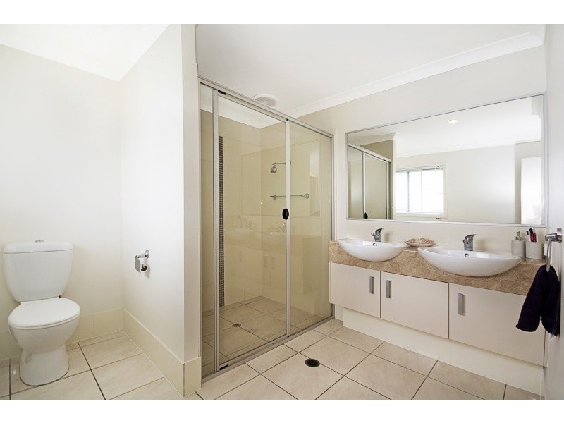 132 The Avenue, Peregian Springs QLD 4573