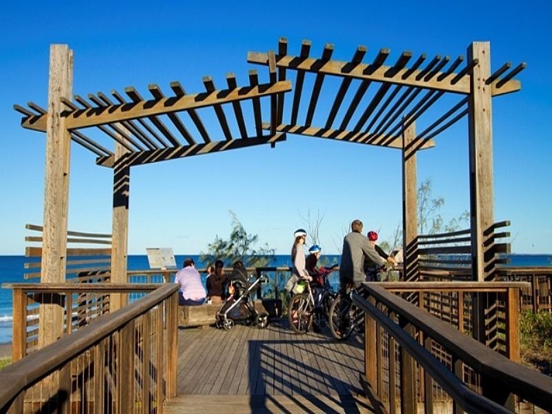 8 Wave Crescent, Mount Coolum QLD 4573