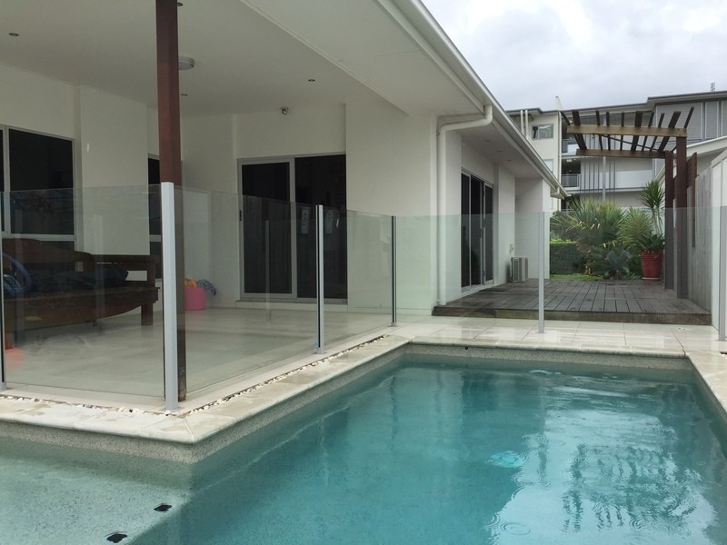 8 Wave Crescent, Mount Coolum QLD 4573