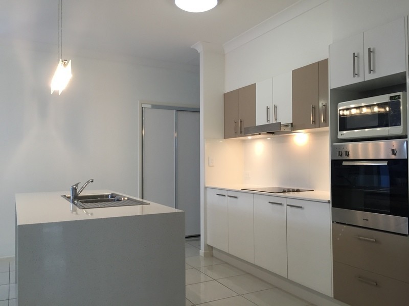 8 Wave Crescent, Mount Coolum QLD 4573