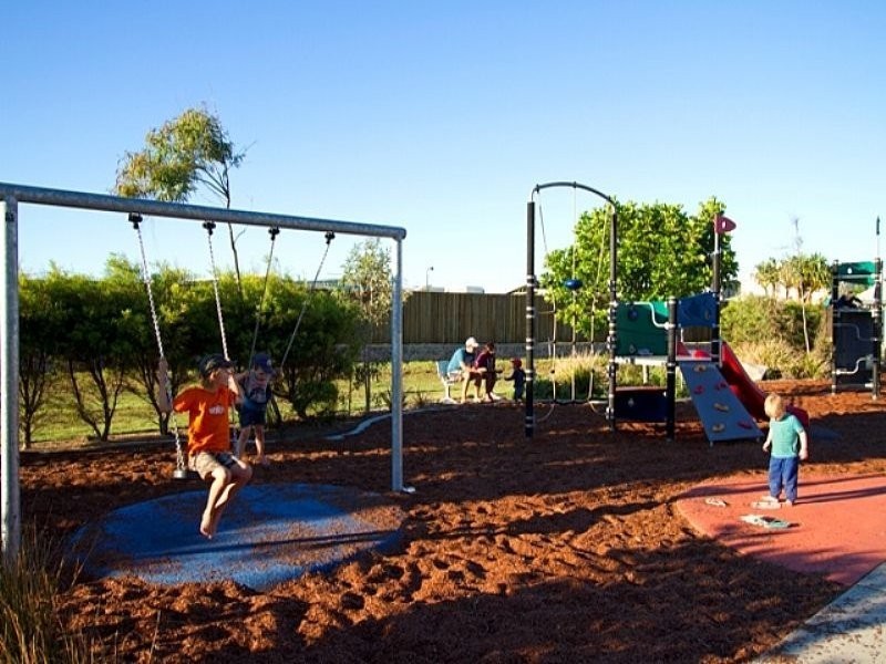 8 Wave Crescent, Mount Coolum QLD 4573