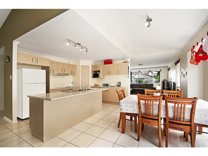 132, The Avenue, Peregian Springs QLD 4573