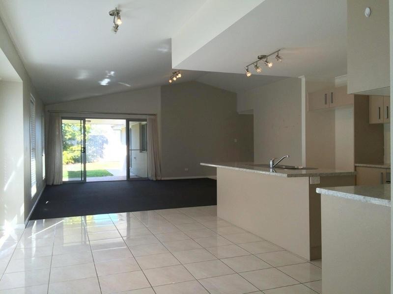 132 The Avenue, Peregian Springs QLD 4573