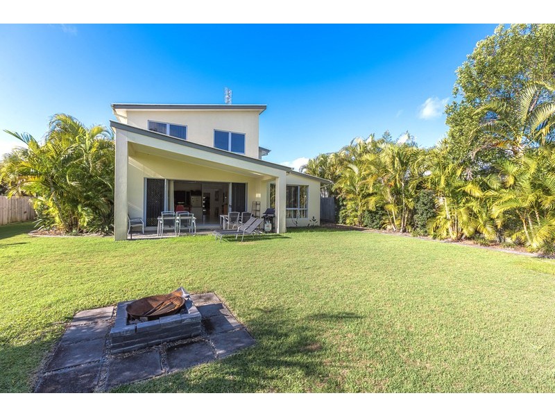 24 Dornoch Way, Peregian Springs QLD 4573
