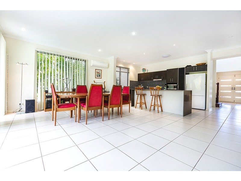 24 Dornoch Way, Peregian Springs QLD 4573